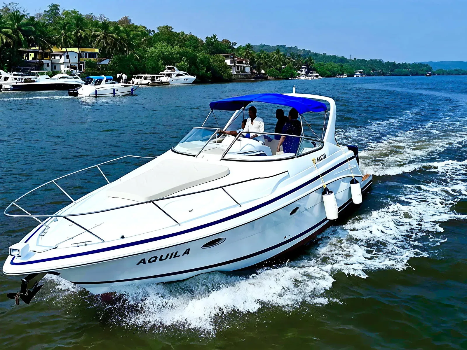 AQUILA Yacht - Up to 10 Pax — Britona